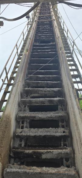 Stationary 200ton Standard Havens Asphalt Silo with Slat Conveyor (3 of 5)